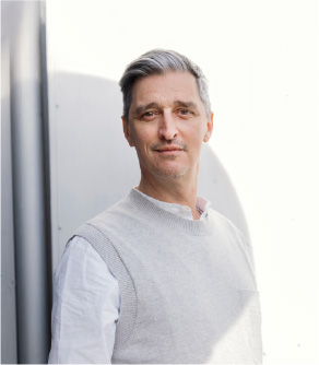 エイドリアン・ルテイン